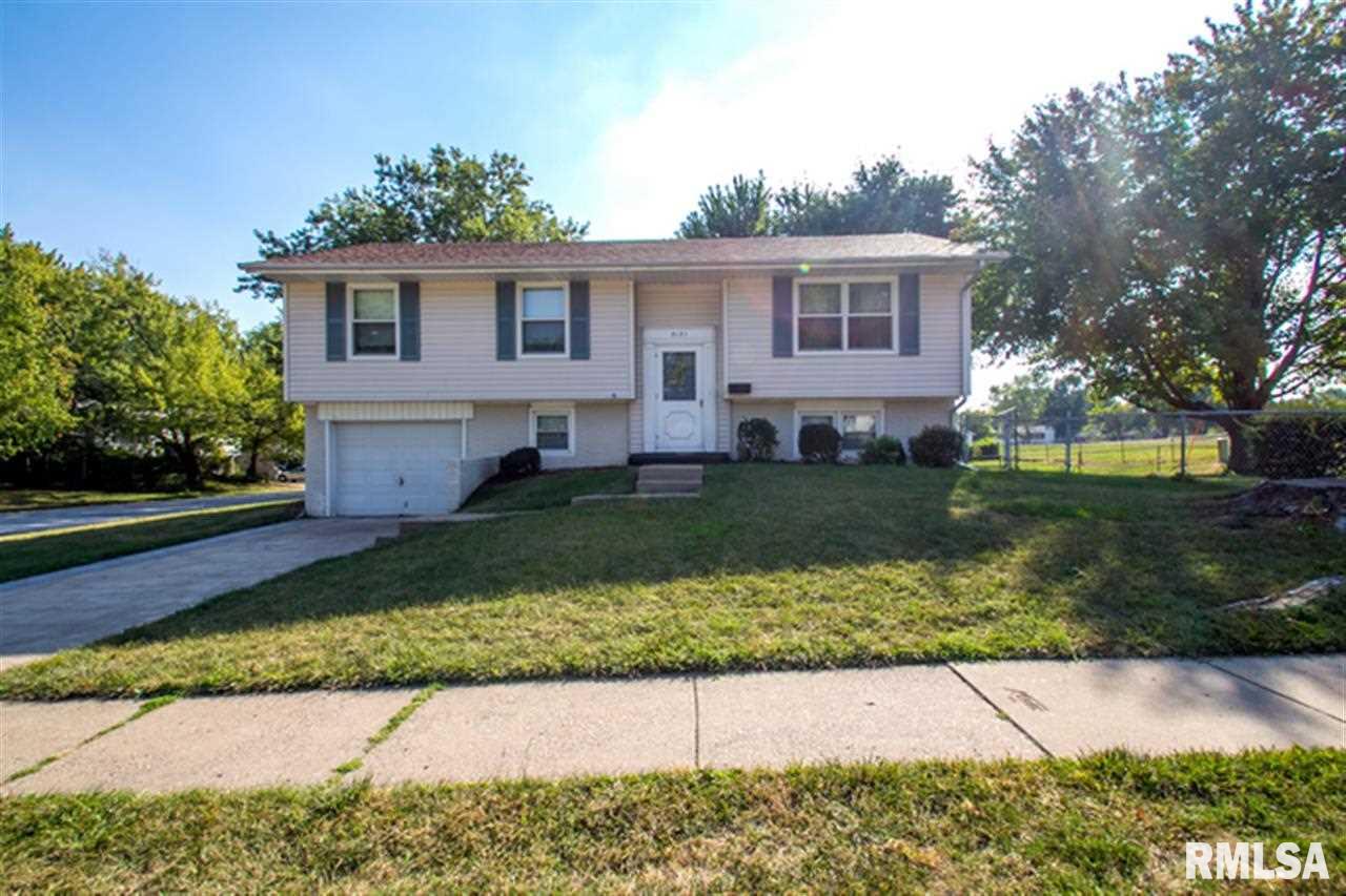 2131 Maplecrest Road Bettendorf, IA 52722 - Photo 1 of 15 Gallery Image 1