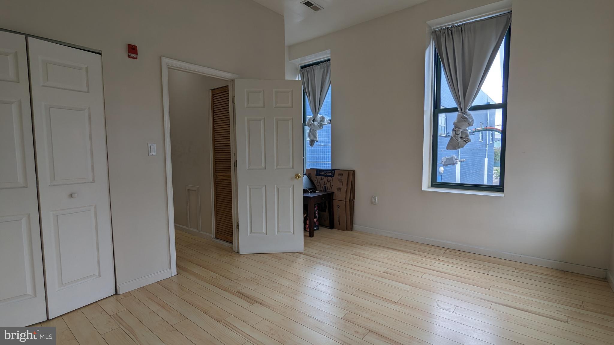 2362 North Front Street, Unit 2 Philadelphia, PA 19133 - Photo 5 of 8