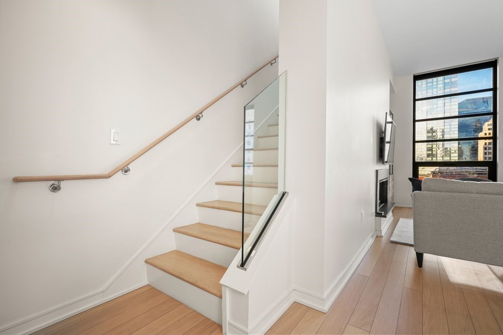 580 Washington Street, Unit PH3 Boston, MA 02111 - Photo 10 of 26