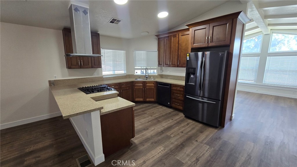 10301 Wagon Road West Corona, CA 92883 - Photo 6 of 33