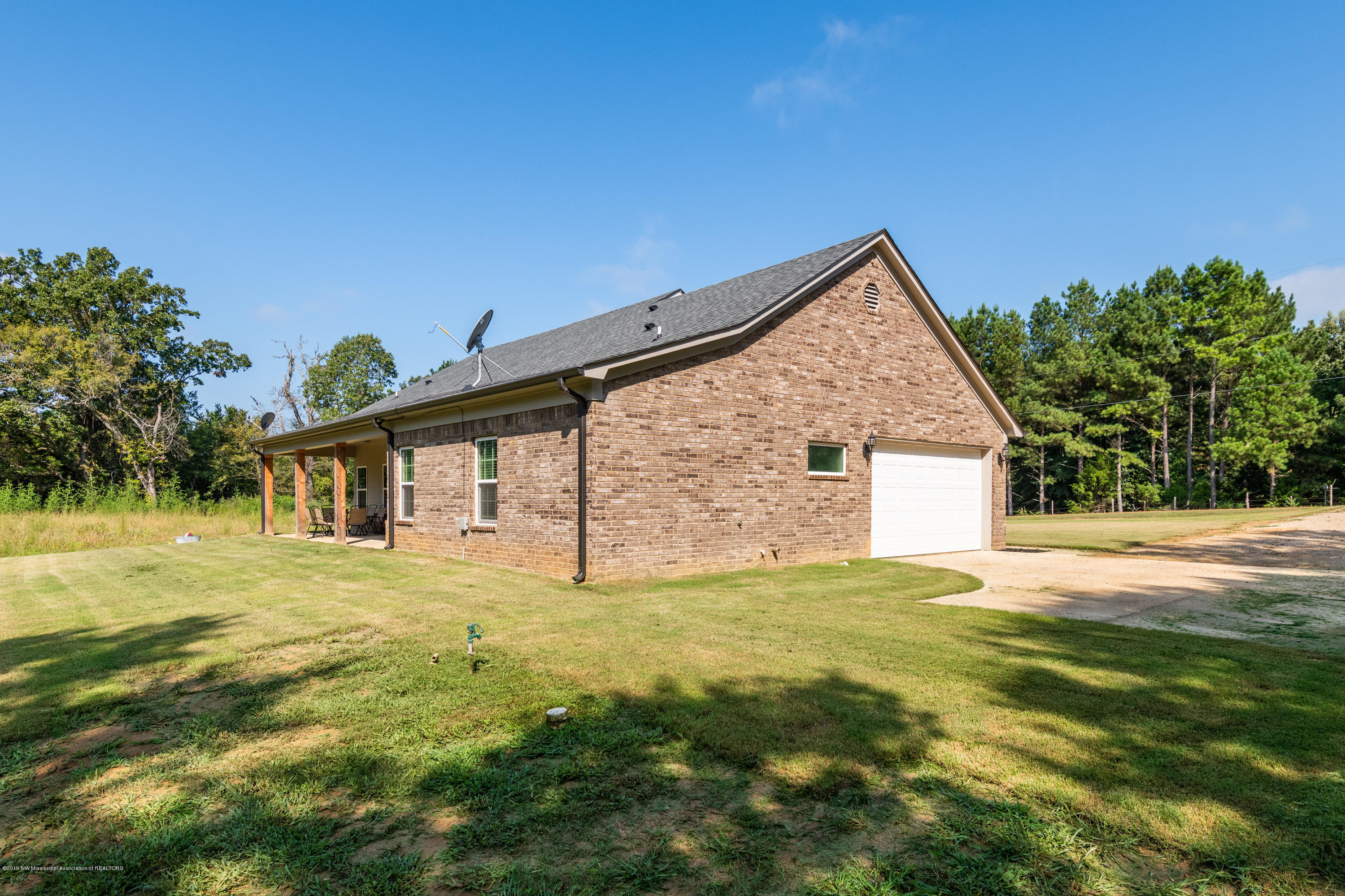 596 Red Banks Road Coldwater, MS 38618 - Photo 20 of 20 DSC_1938