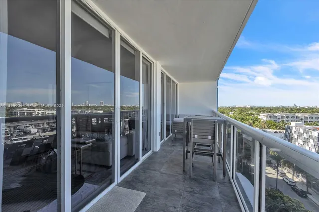 $885,000 | 1800 Sunset Harbour Drive, Unit 1003, Miami Beach, FL 33139