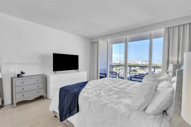 $885,000 | 1800 Sunset Harbour Drive, Unit 1003, Miami Beach, FL 33139