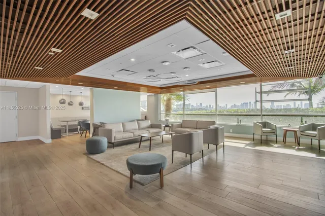 $885,000 | 1800 Sunset Harbour Drive, Unit 1003, Miami Beach, FL 33139