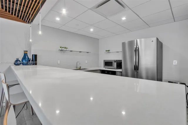 $885,000 | 1800 Sunset Harbour Drive, Unit 1003, Miami Beach, FL 33139