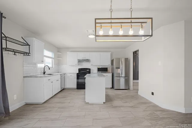 $1,850 | 3974 Key W Way, Converse, TX 78109