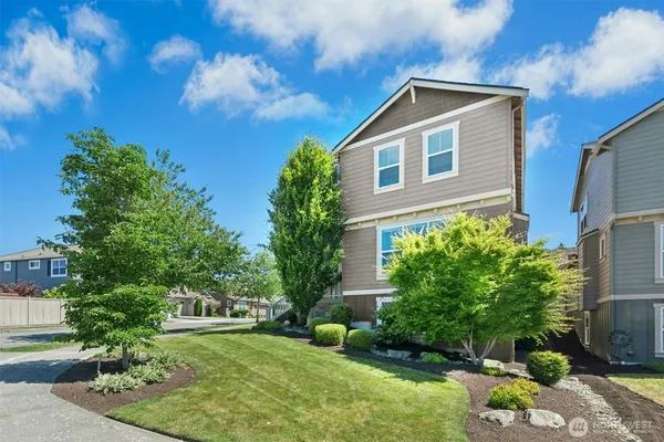 $999,999 | 2021 7th Place, Snohomish, WA 98290