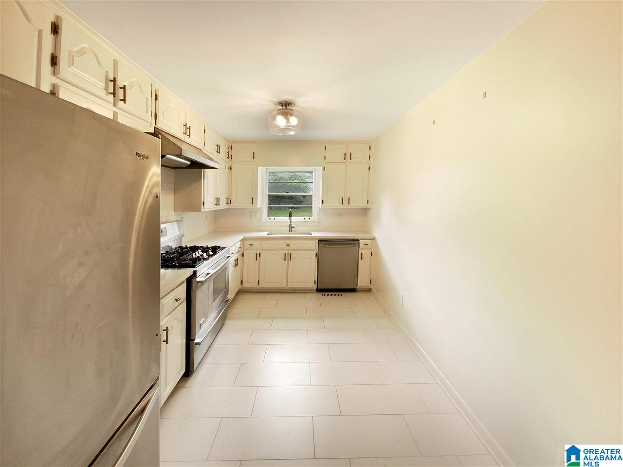 108 Ridgemoor Drive Birmingham, AL 35209 - Photo 12 of 19