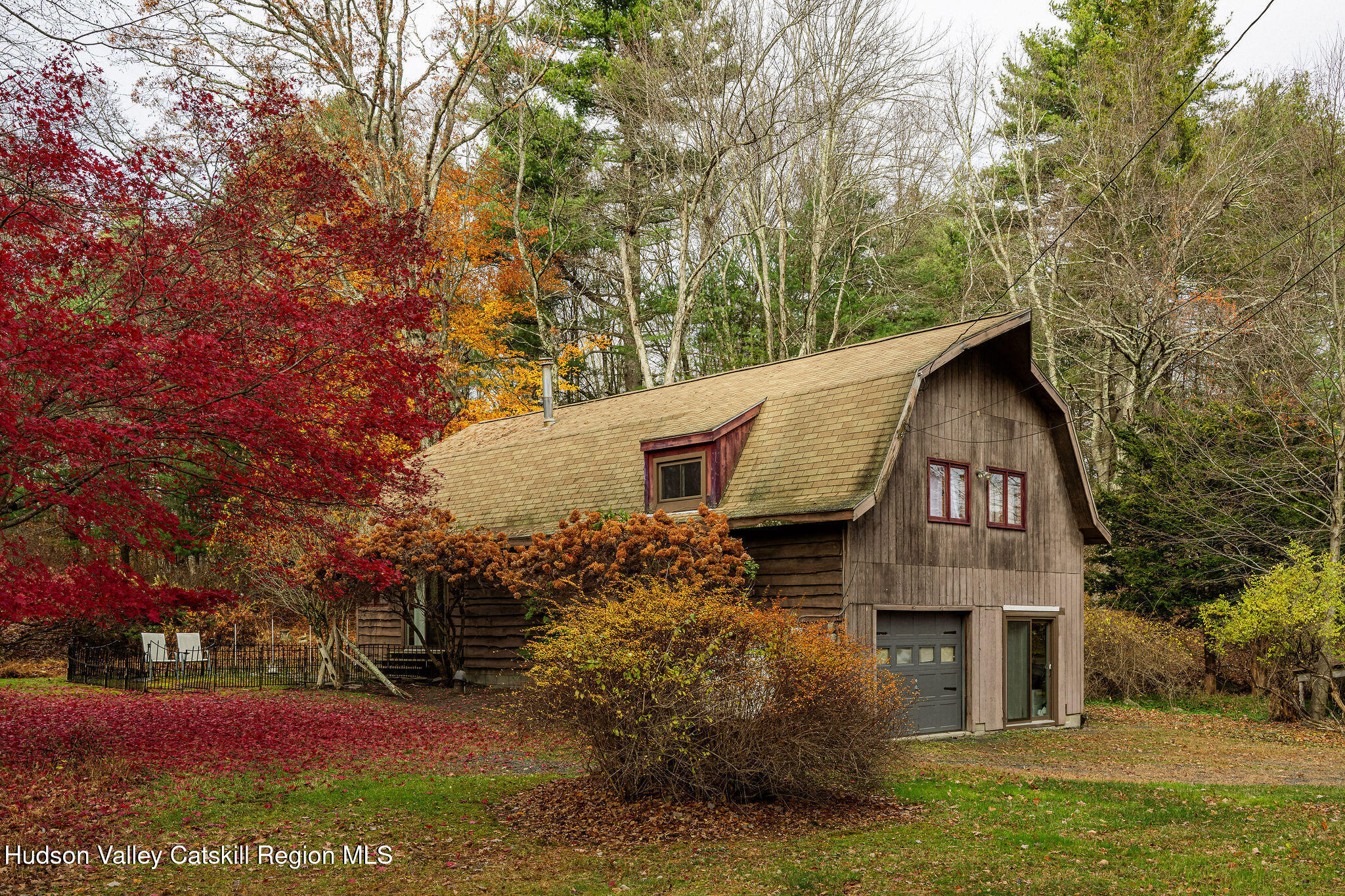 845-849 Peak Road Stone Ridge, NY 12484 - Photo 23 of 50 front view of house with a yard