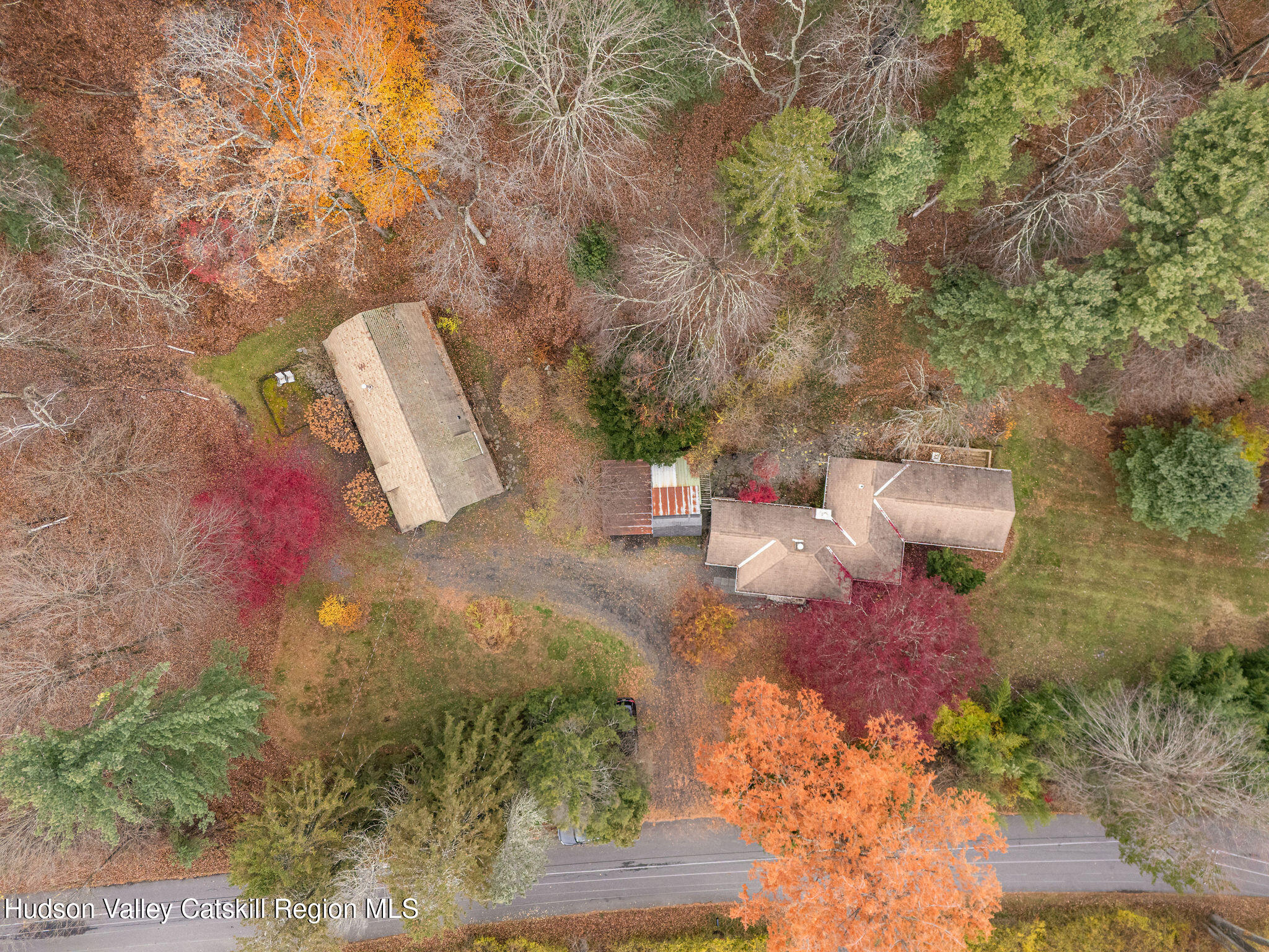 845-849 Peak Road Stone Ridge, NY 12484 - Photo 47 of 50 a backyard of a house with lots of green space