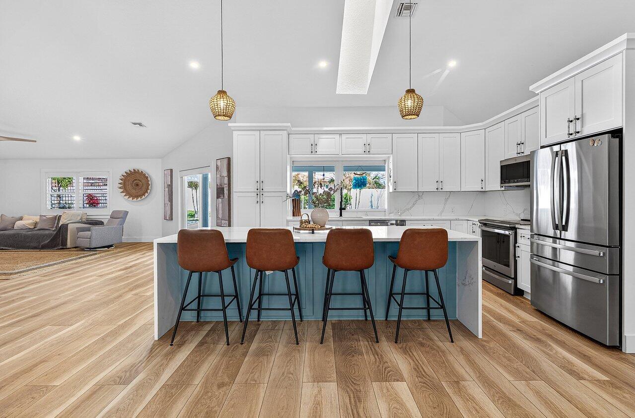 8331 Southeast Quail Ridge Way Hobe Sound, FL 33455 - Photo 4 of 24 Kitchen