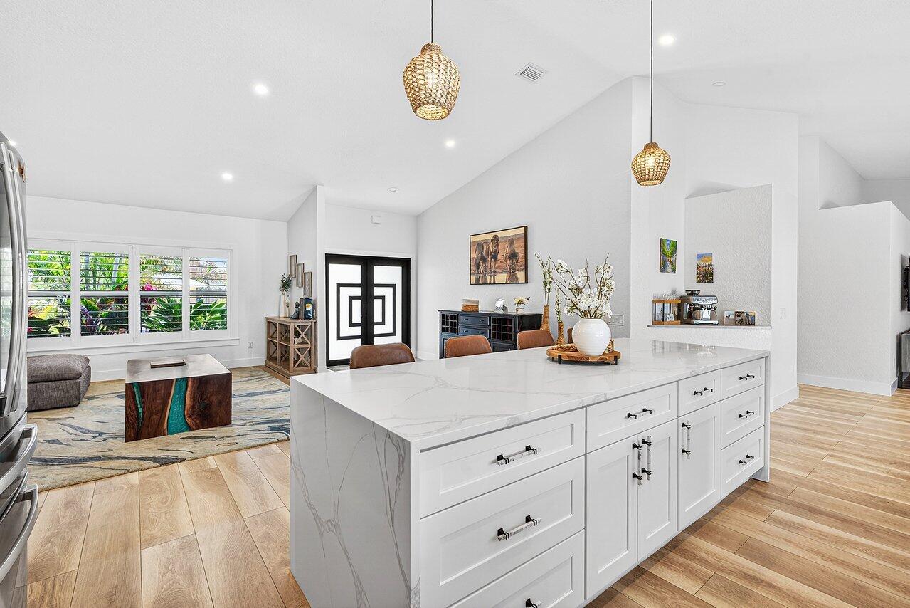 8331 Southeast Quail Ridge Way Hobe Sound, FL 33455 - Photo 6 of 24 Island to Entry