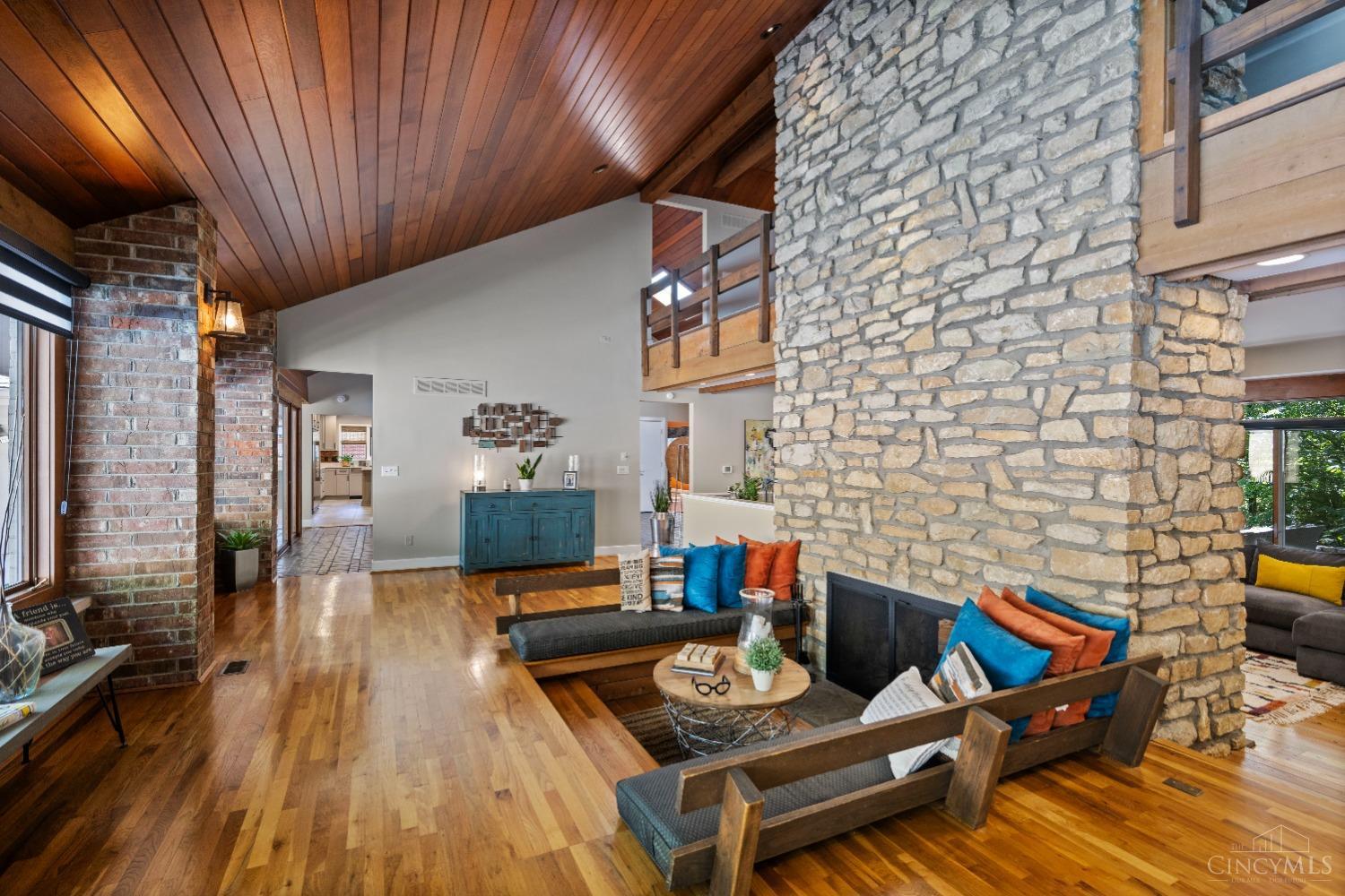 2884 Lower Grandin Road Cincinnati, OH 45208 - Photo 7 of 50 Gallery Image 7