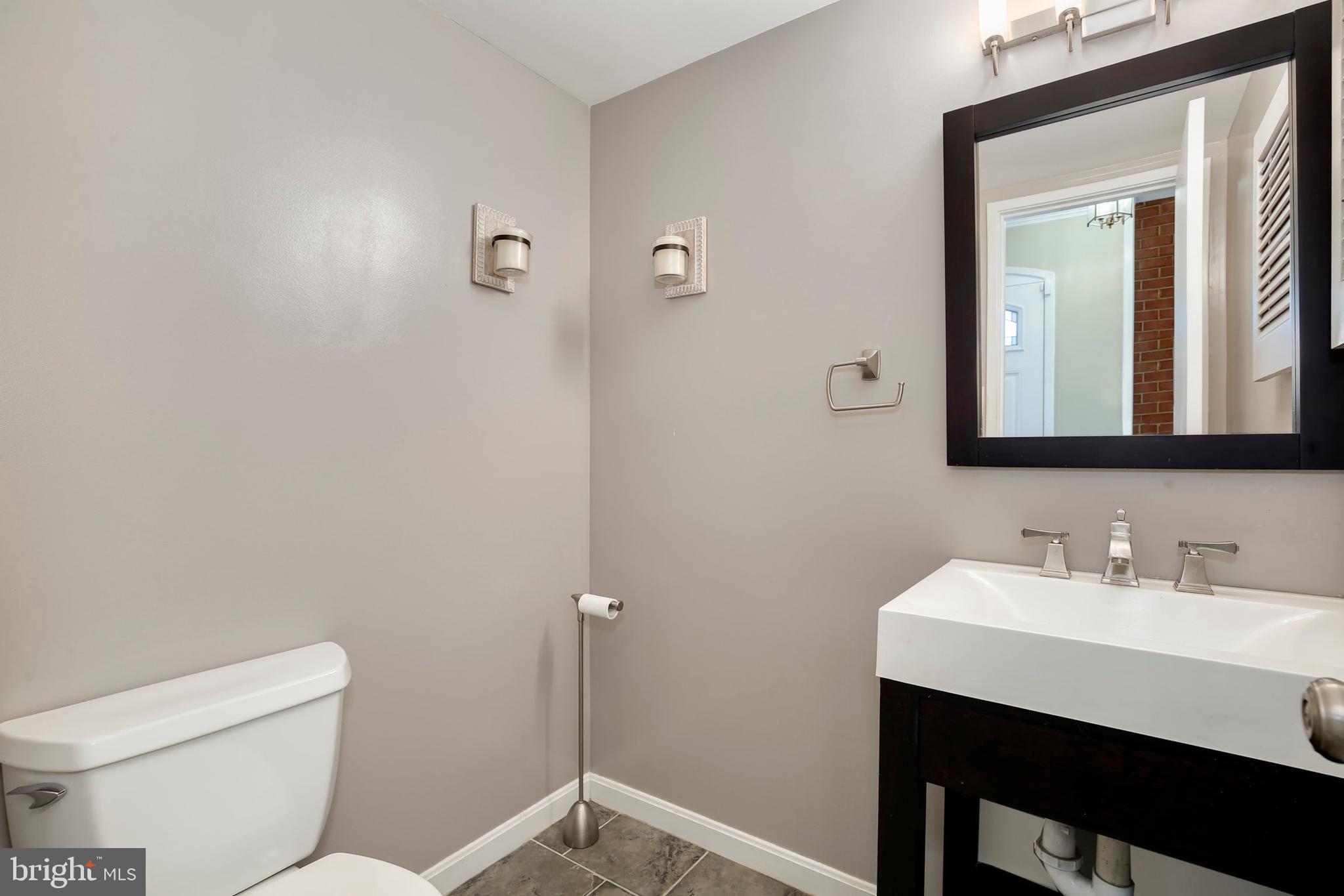 7914 Inverness Ridge Road Potomac, MD 20854 - Photo 14 of 34