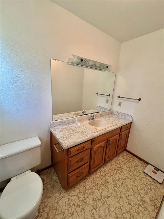 450 Woodbine Estates Road Gainesville, TX 76240 - Photo 16 of 36