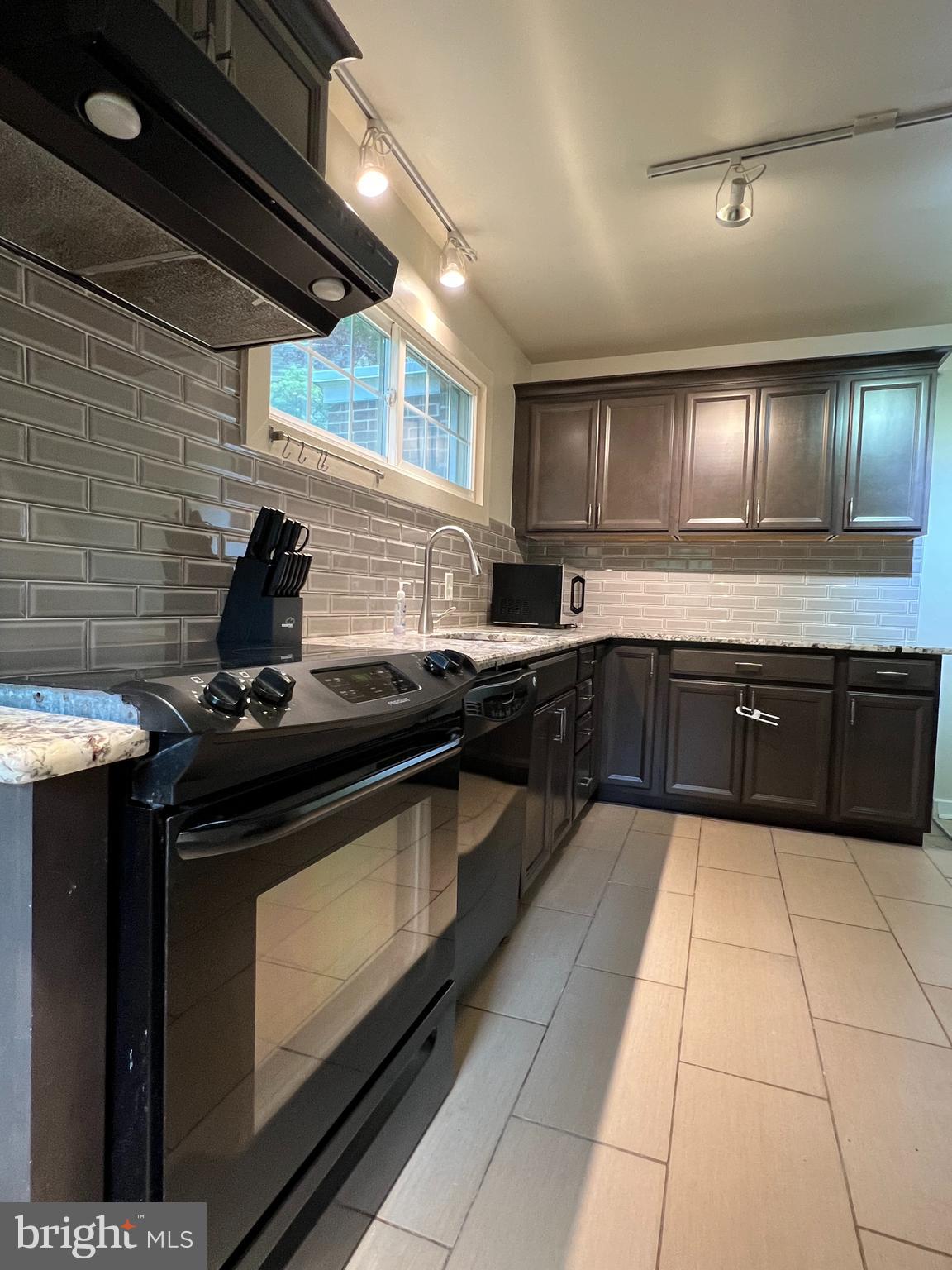 26 Rolling Road Wynnewood, PA 19096 - Photo 8 of 18 Newly renovated kitchen