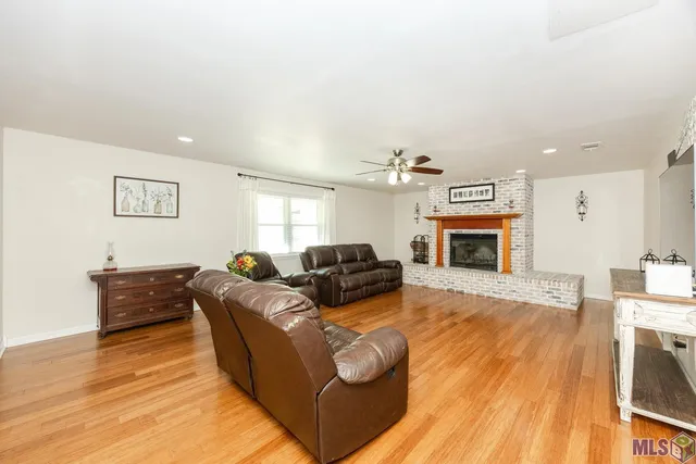 $299,900 | 4123 Choctaw Road, Brusly, LA 70719