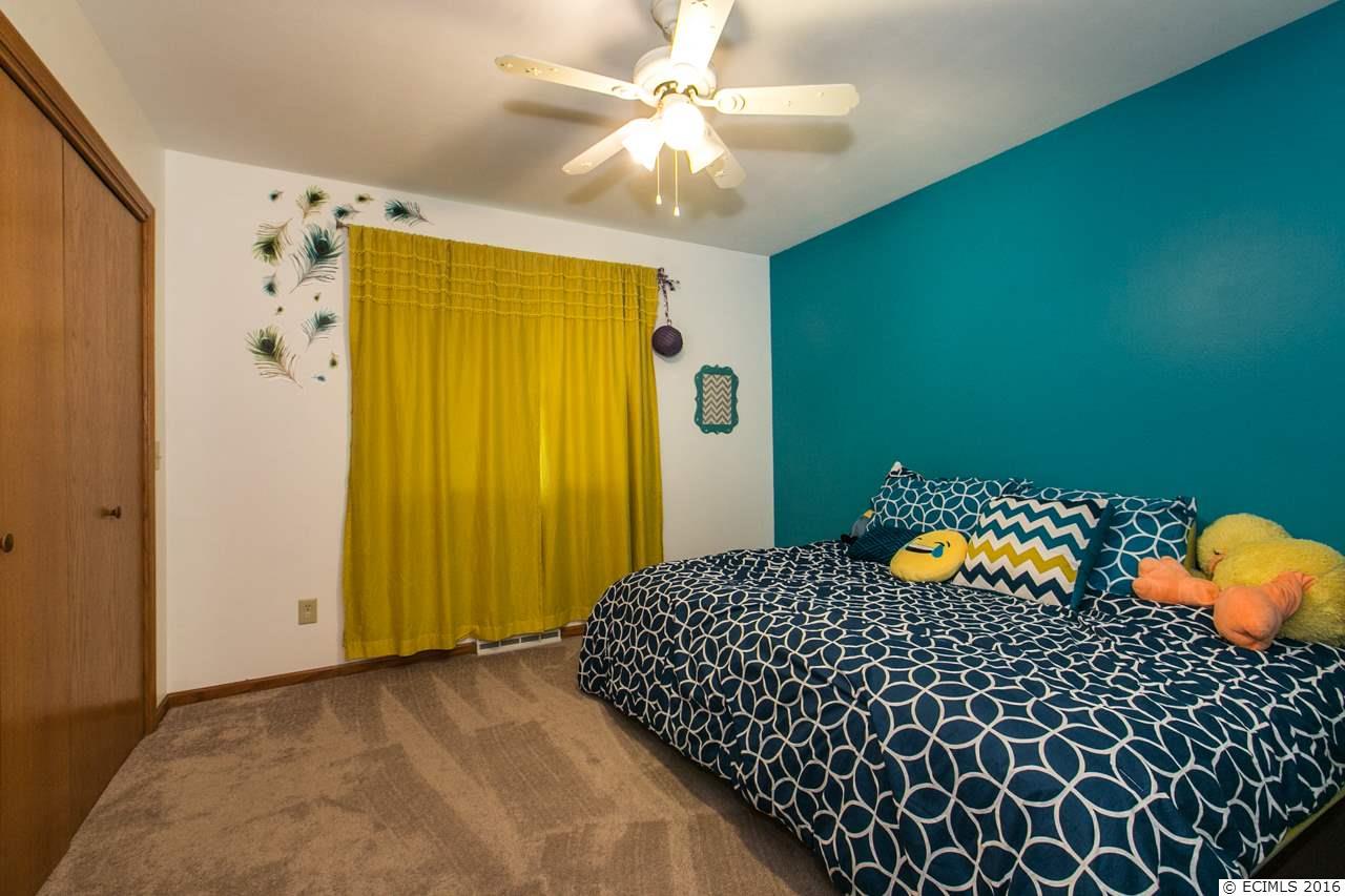 2185 Trenton Road Dubuque, IA 52002 - Photo 13 of 25 Gallery Image 13