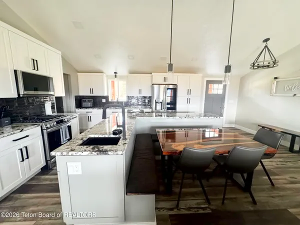 $699,489 | 963 Stump Creek Road, Auburn, WY 83111