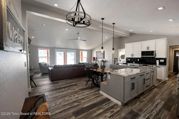 $699,489 | 963 Stump Creek Road, Auburn, WY 83111