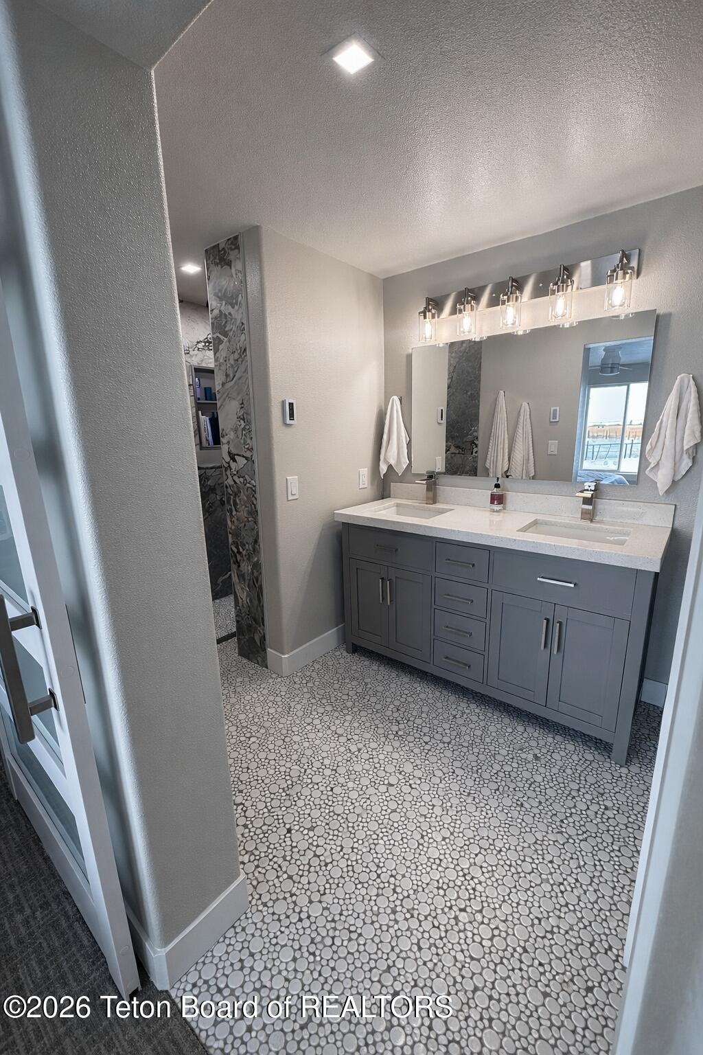 963 Stump Creek Road Auburn, WY 83111 - Photo 25 of 44 Master Bathroom