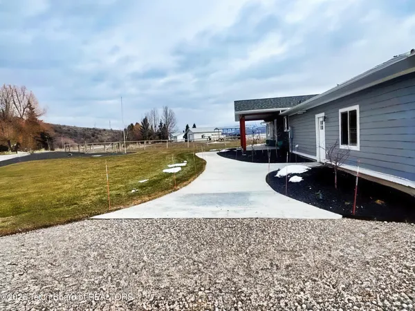 $699,489 | 963 Stump Creek Road, Auburn, WY 83111