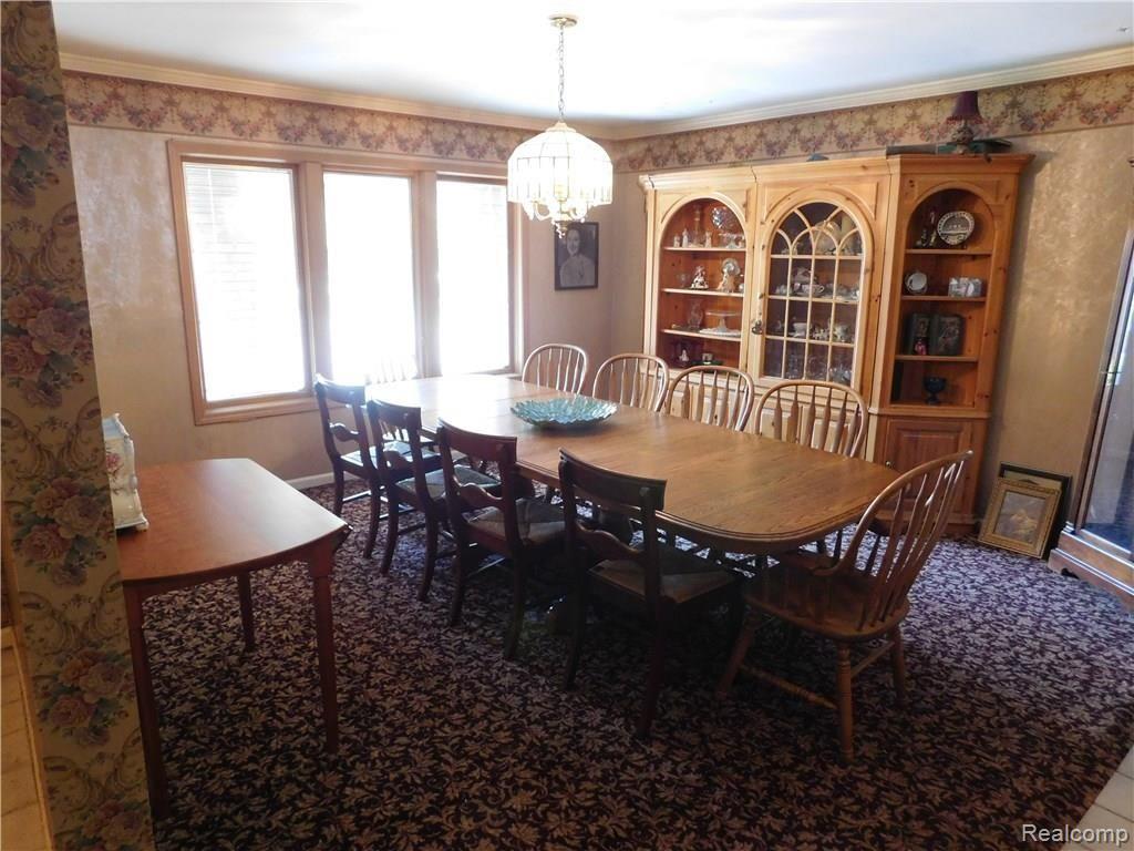 608 Lake Forest Road Rochester Hills, MI 48309 - Photo 8 of 19