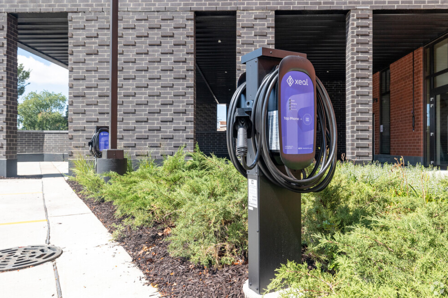 11 West Prospect Avenue, Unit 415 Mount Prospect, IL 60056 - Photo 34 of 34 a front view of a house with garden