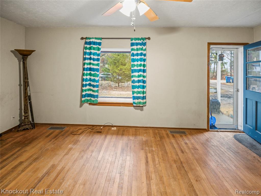 4482 Kirk Road Vassar, MI 48768 - Photo 6 of 16