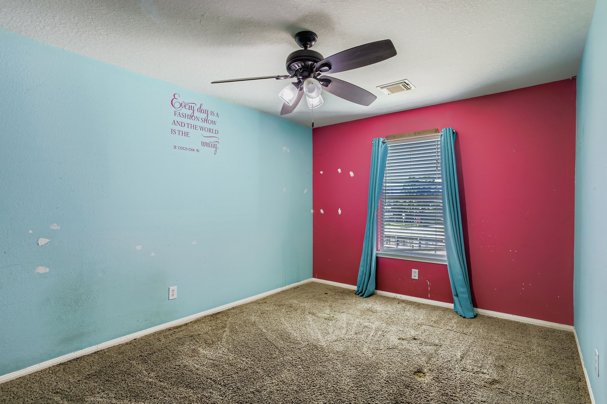727 Pine Thicket Court Spring, TX 77373 - Photo 23 of 29 an empty room with a ceiling fan and a window