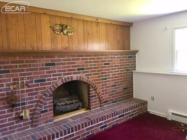 4040 Beecher Road Flint, MI 48532 - Photo 8 of 17 21295165-7.JPG