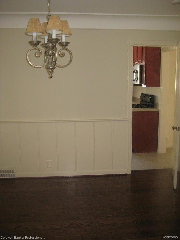 548 Hawthorne Road Grosse Pointe, MI 48236 - Photo 6 of 23 1048 Hawthorne (3)