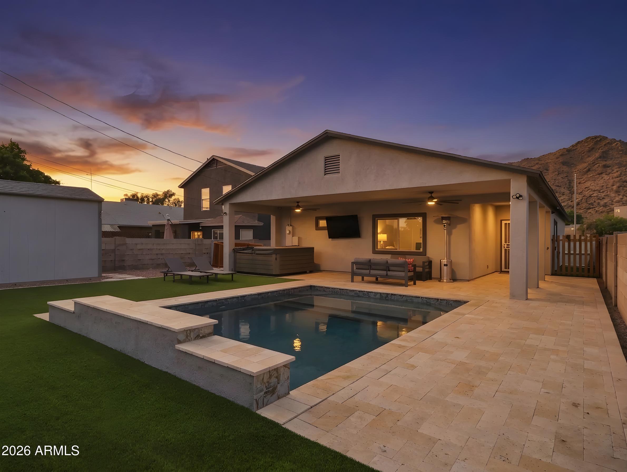 317 East Mountain View Road Phoenix, AZ 85020 - Photo 3 of 38