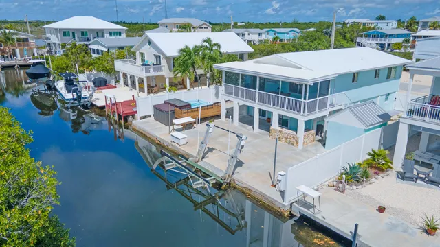 $899,000 | 27332 St Martin Lane, Summerland Key, FL 33042