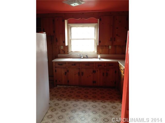 4021 Fieldcrest Road Charlotte, NC 28217 - Photo 5 of 7 Gallery Image 5