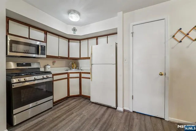 $289,000 | 2007 Hawthorne Lane, Unit 2007, Mahwah, NJ 07430