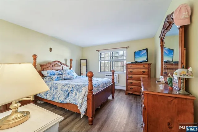 $289,000 | 2007 Hawthorne Lane, Unit 2007, Mahwah, NJ 07430