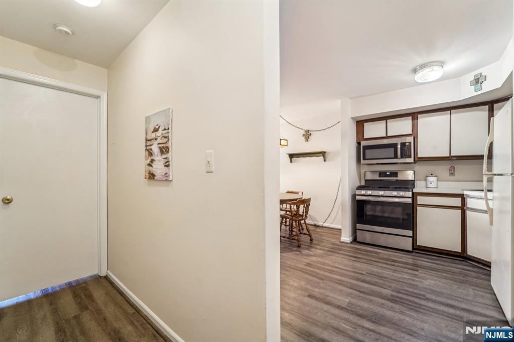 2007 Hawthorne Lane, Unit 2007 Mahwah, NJ 07430 - Photo 6 of 20