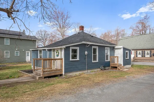 $340,000 | 40 Pierce Avenue, Lunenburg, MA 01462