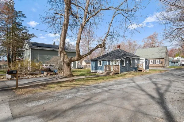 $340,000 | 40 Pierce Avenue, Lunenburg, MA 01462