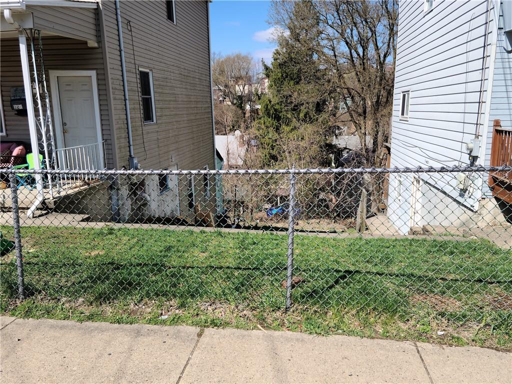 322 Edith Street Pittsburgh, PA 15211 - Photo 1 of 5 Gallery Image 1