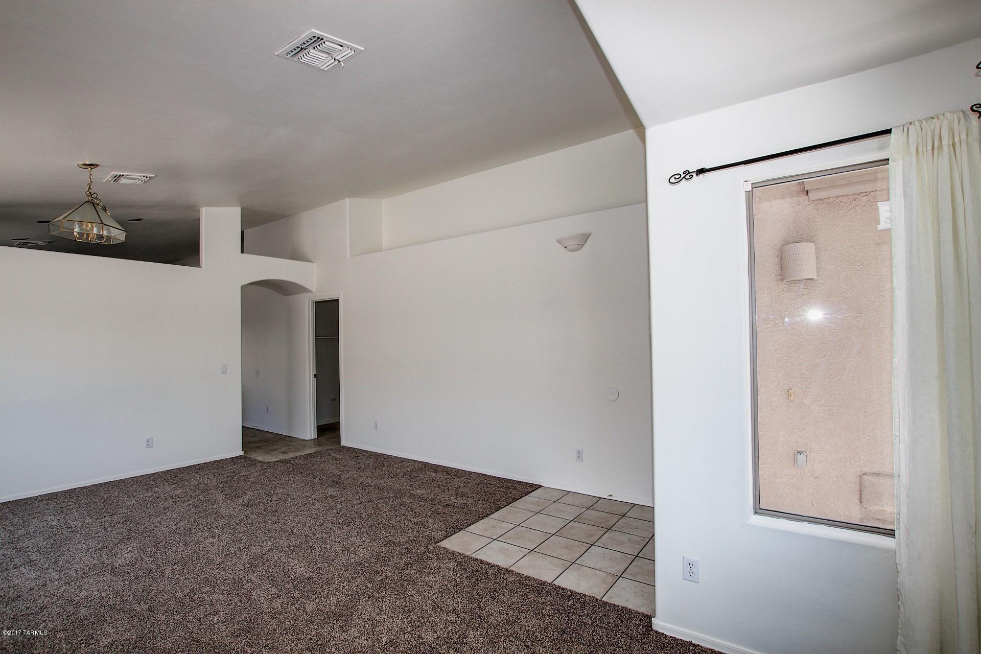 4513 South Valley Road Tucson, AZ 85714 - Photo 14 of 41