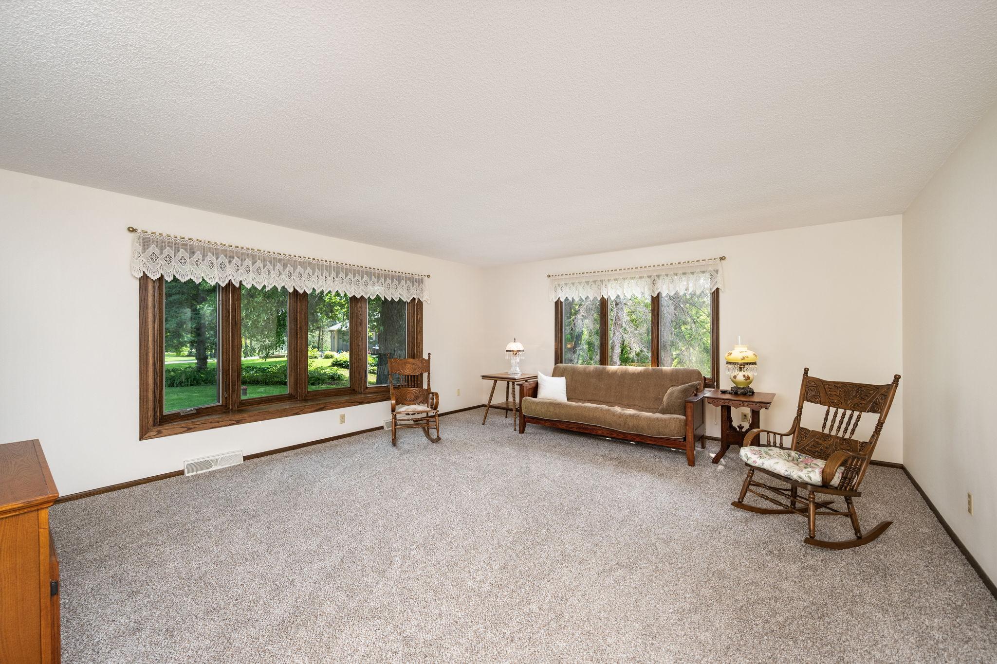 6223 Elm Ridge Circle Corcoran, MN 55340 - Photo 16 of 46