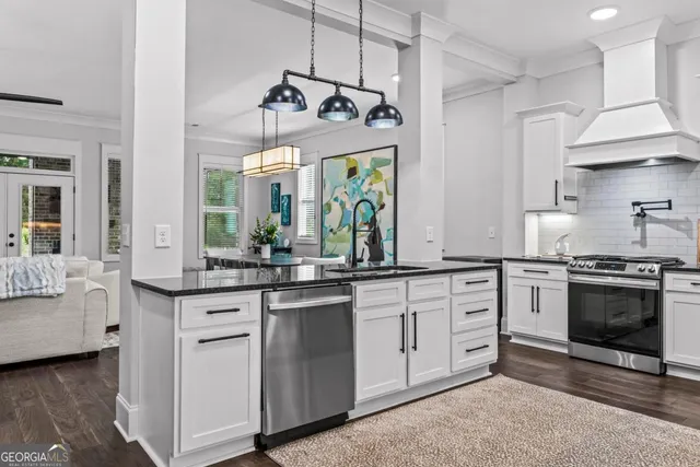 $879,000 | 111 Wingspan Way, Eatonton, GA 31024