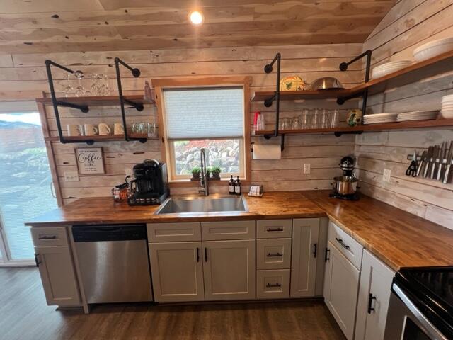 260 South Fork Road Dayville, OR 97825 - Photo 3 of 44 IMG_3291