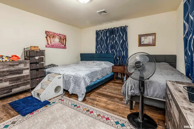 $219,000 | 2017 West Norwood Drive, Carbondale, IL 62901