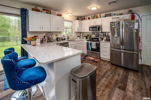 $219,000 | 2017 West Norwood Drive, Carbondale, IL 62901