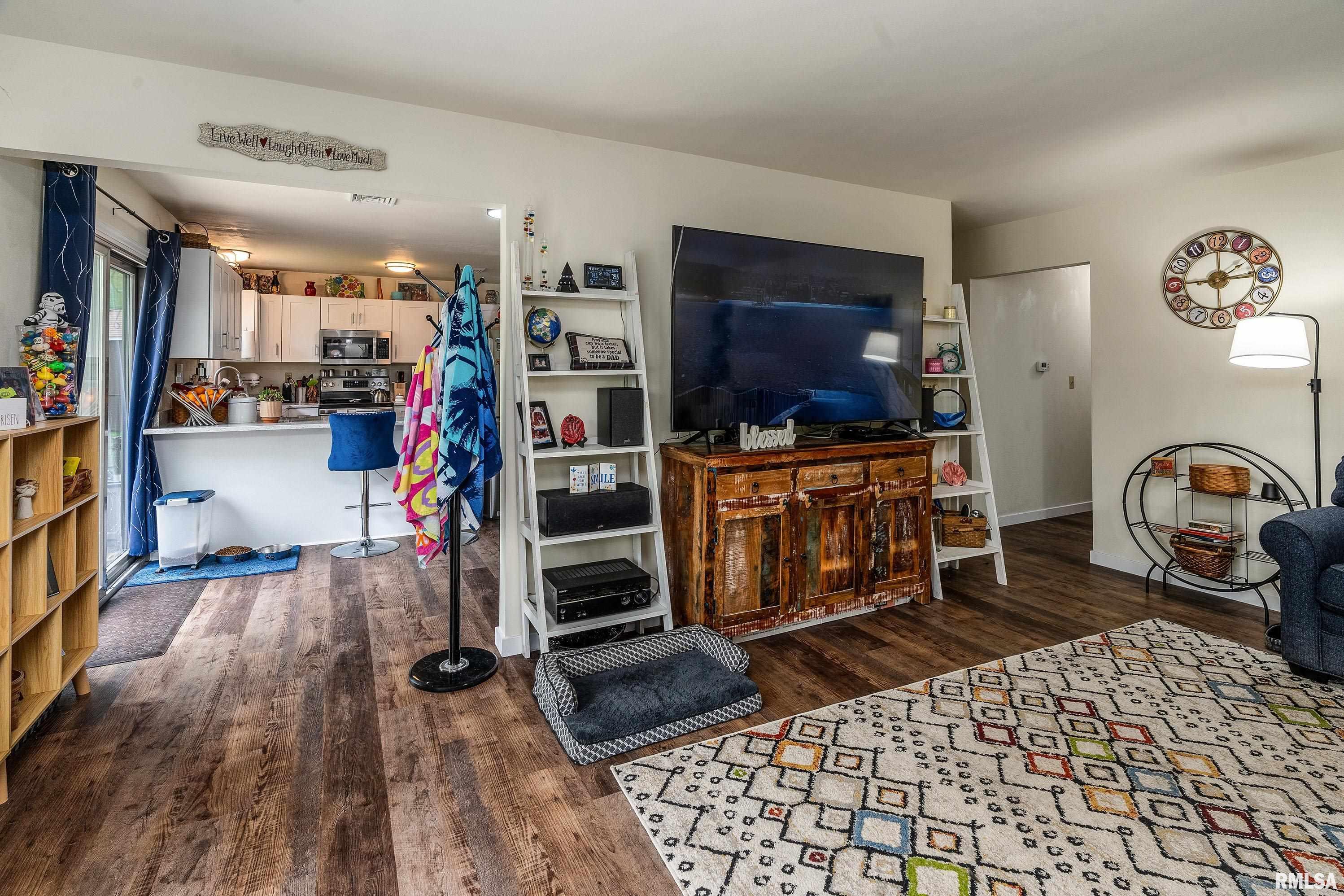 2017 West Norwood Drive Carbondale, IL 62901 - Photo 9 of 32