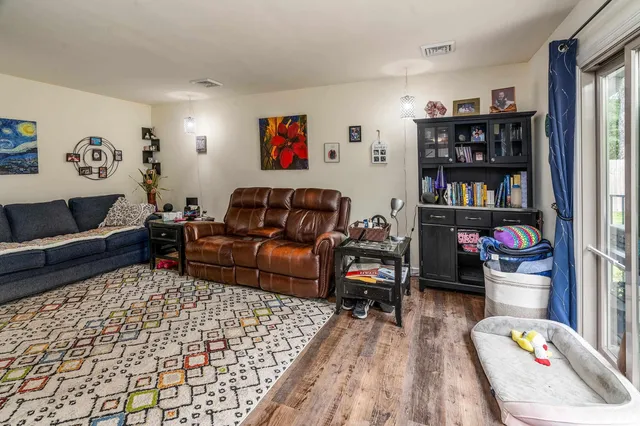 $219,000 | 2017 West Norwood Drive, Carbondale, IL 62901