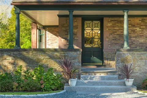 $8,250,000 | 7 Red Cross Avenue, Newport, RI 02840